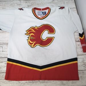 Vintage CCM 00's Retro NHL Calgary Flames Jersey XL